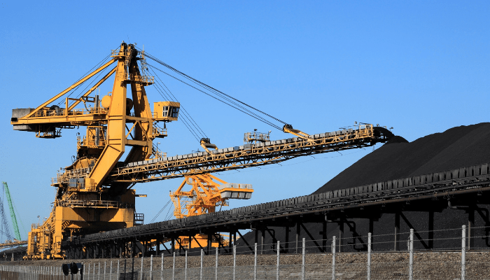 Fabrikasi Mesin Crusher Pertambangan dan Mesin Conveyor Belt Batu Bara