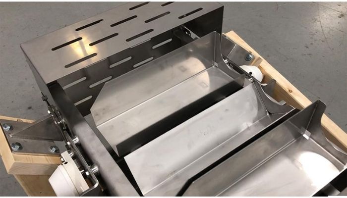 Jasa Pembuatan Bucket Conveyor dan Jual Spareparts Conveyor Lainnya